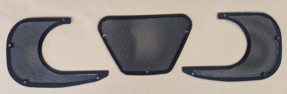 SET STRADALE STYLE REAR BUMPER GRILLS