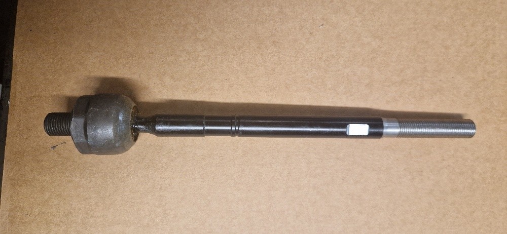 550 / 575 STEERING RACK END (Pattern) 