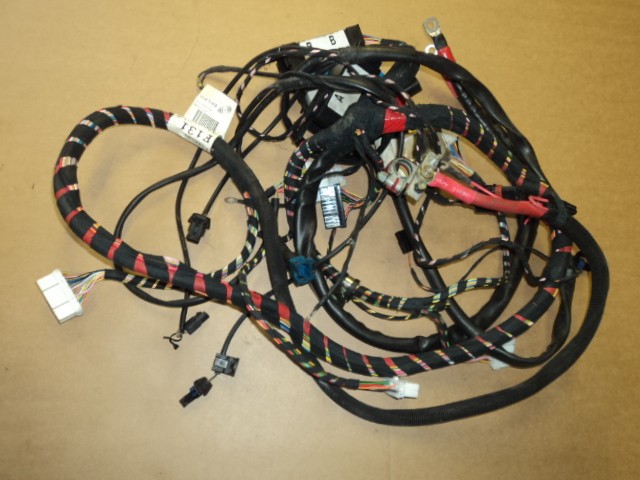 [177913] CABLES FOR R.H. REAR TUNNEL CONNECTION (Used)