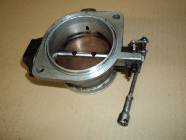 [146632] COMPLETE R.H THROTTLE BODY (Used)
