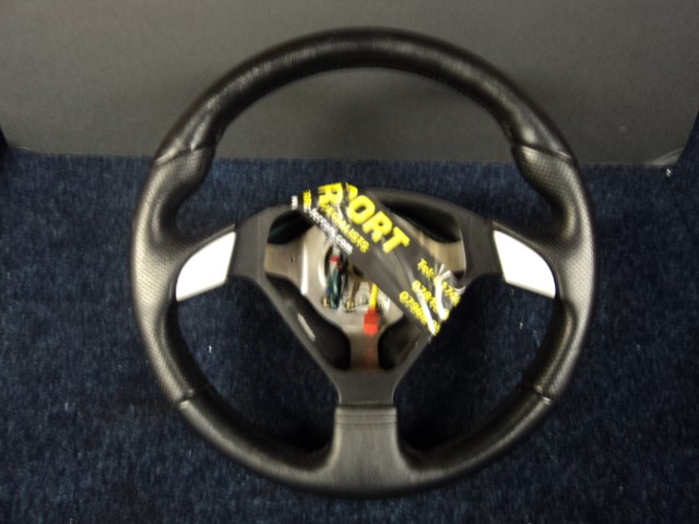 [67287500] COMPLETE STEERING WHEEL (Used)