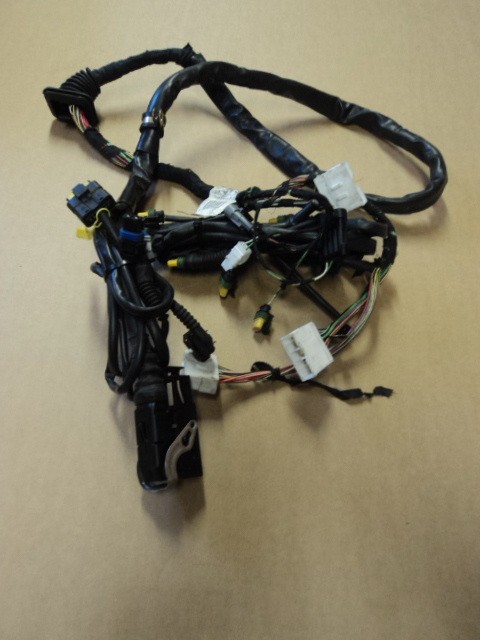 [205659] CONNECTION CABLES FOR R.H. ENGINE COMPARTMENT (Used)