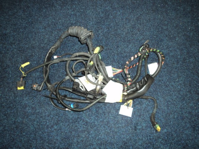 [200845] CONNECTION CABLES FOR R.H. ENGINE COMPARTMENT (Used)