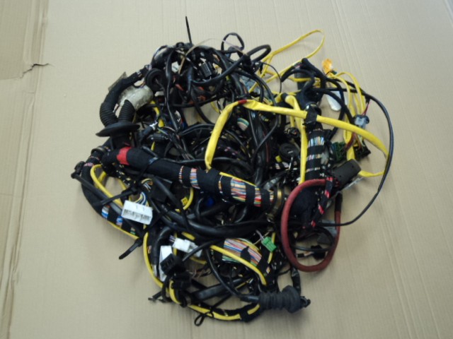 [179194] DASHBOARD CONNECTION CABLES (Used)