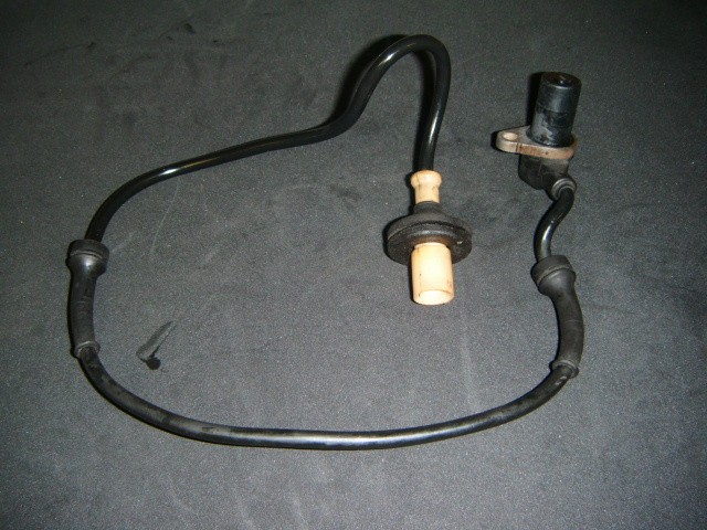 [163145] FRONT TOOTHED WHEEL SENSOR (Used)