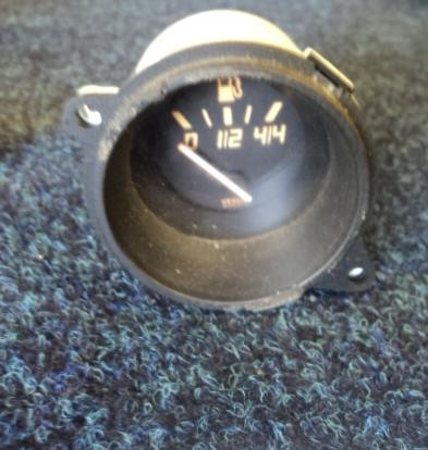 [134404] FUEL LEVEL INDICATOR (Used)