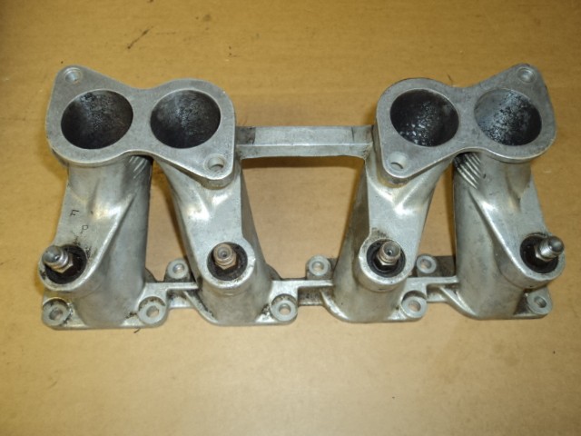 [117499] INTAKE MANIFOLD, RIGHT (Used)