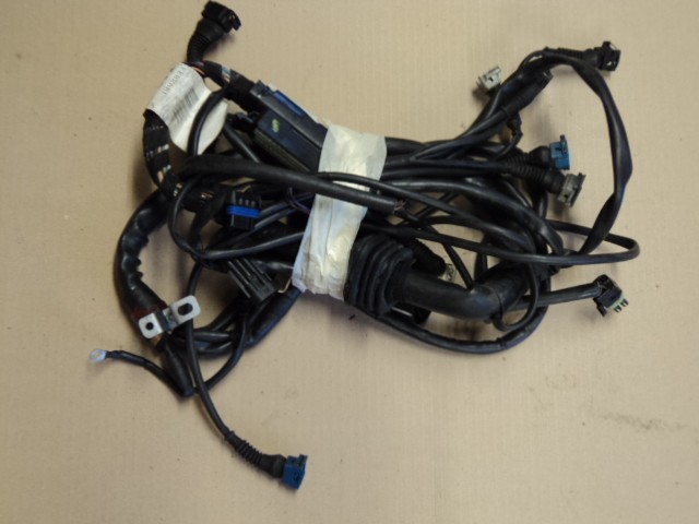 [173940] L.H. SIDE ENGINE CONNECTING CABLES (Used)