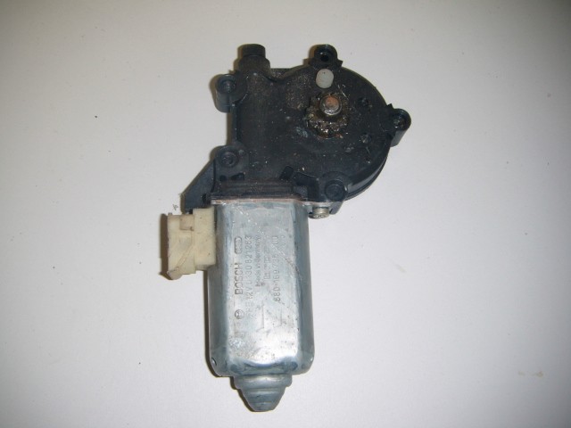 [63211900] L.H GLASS LIFTING MOTOR (Used)