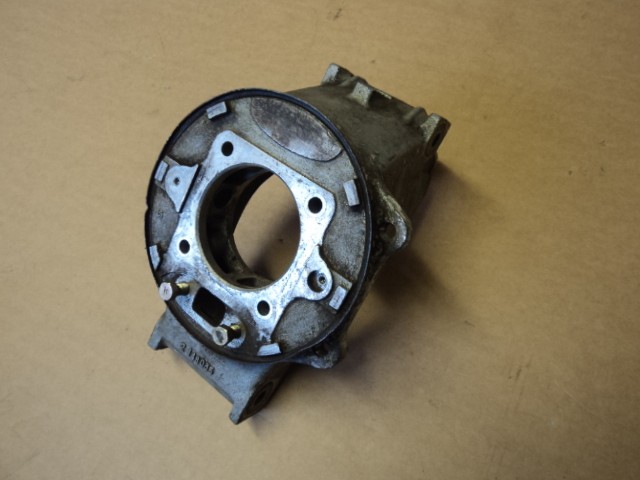 [162939] LH. REAR HUB HOLDER (Used)