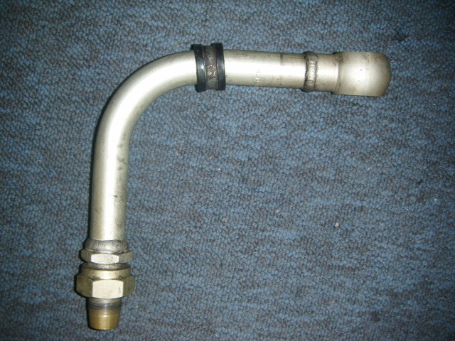 [142563] PIPE FROM ENGINE TO RADIATOR (Used)
