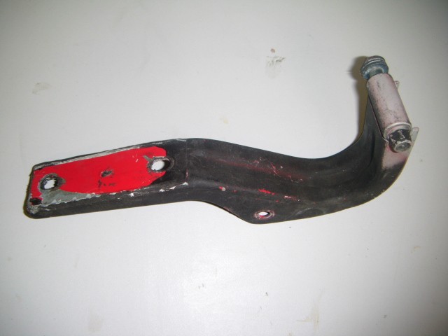 [64239600] R.H.ENGINE HOOD BONNET HINGE (Used)