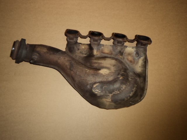 [178438] R.H. EXHAUST MANIFOLD (Used)