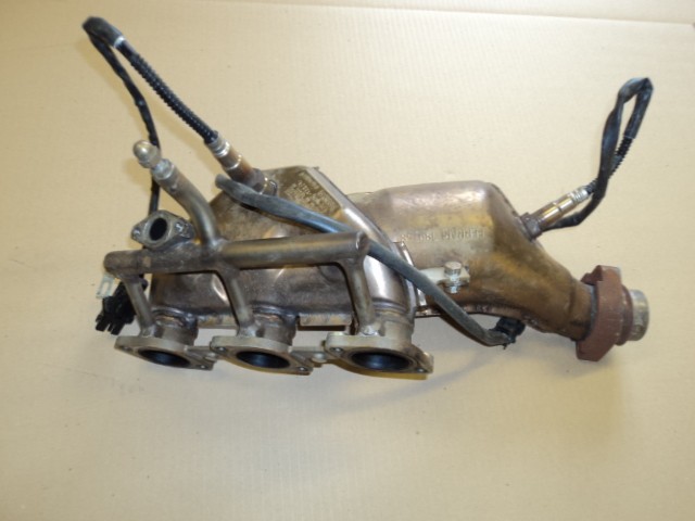 [189758] RH. FRONT EXHAUST MANIFOLD (Used) LAMBDA SENSORS NOT INCLUDED