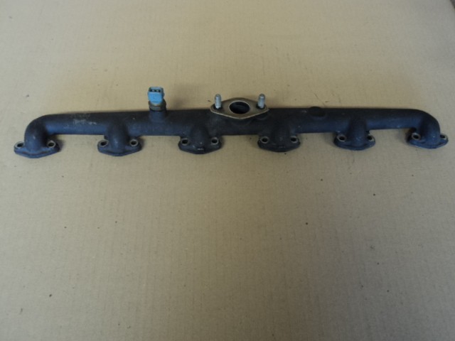 [142088] R.H. HEAD WATER MANIFOLD (Used)