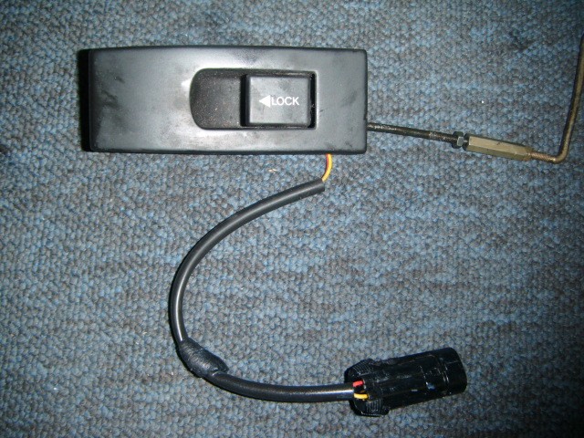 [66217700] R.H INNER HANDLE FOR DOOR OPENING  (Used)