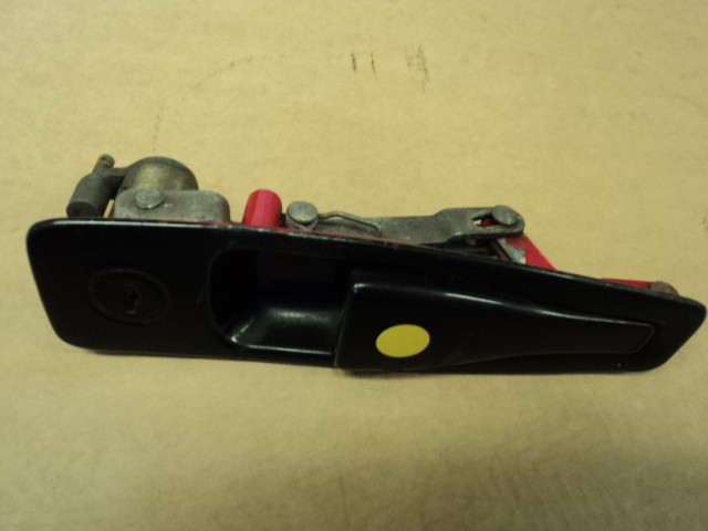 [62577400] R.H OUTER DOOR HANDLE (Used)
