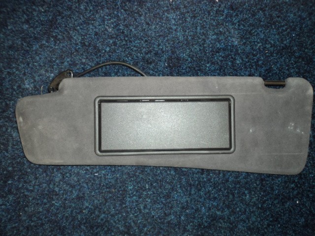 [65197900] R.H SUN SCREEN LHD (Used)