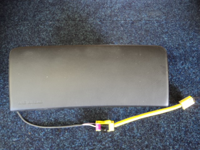 [72020300] RHD PASSENGER SIDE AIR BAG (Used)