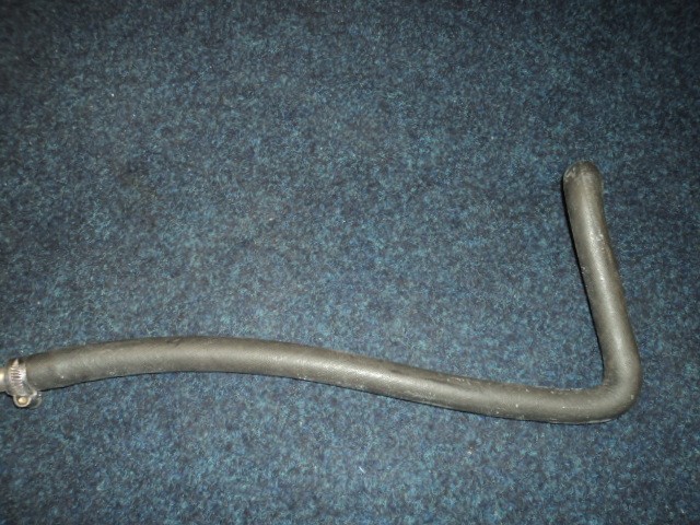 [155616] RUBBER PIPE FROM EXPANSION TANK TO ENGINE (Used)