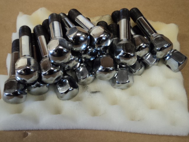 [181291] WHEEL STUDS 