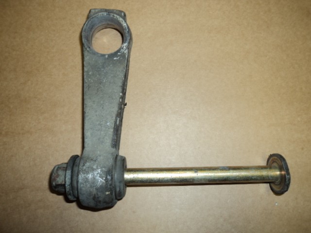 [114691] SHACKLE FOR STABILISER BAR WITH PIVOT (Used)