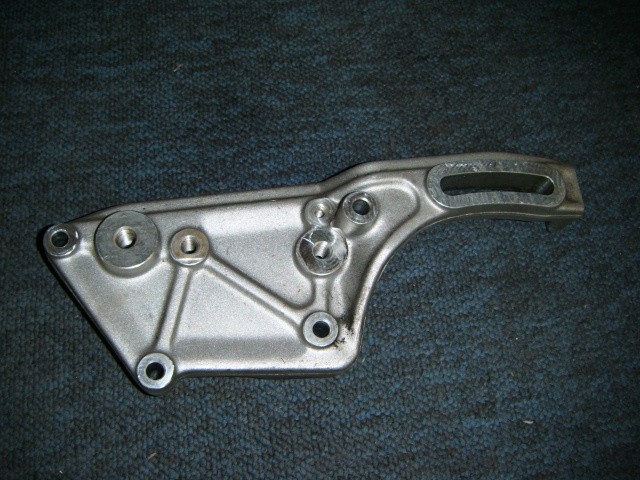[178256] SUPPORT COMPRESSOR BRAKET (Used)