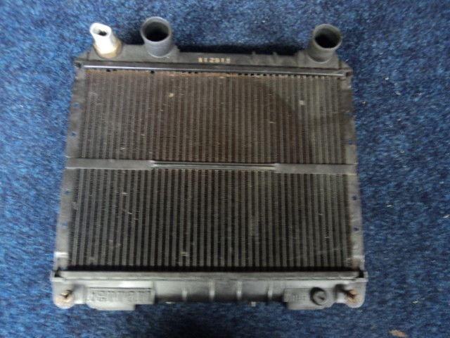 [137619] WATER R.H. RADIATOR (Used)