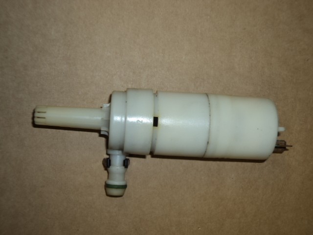 [65358700] WIPER  PUMP (Used)