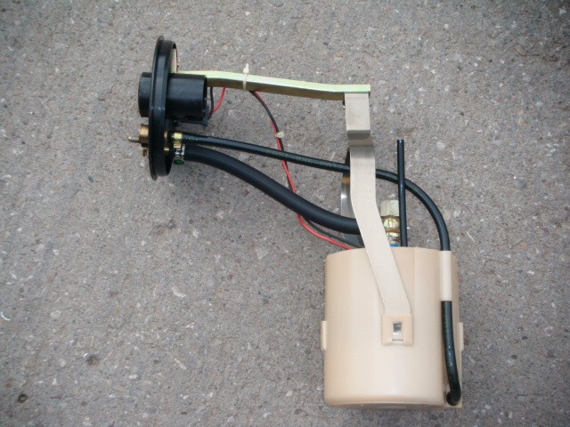 [156596] COMPLETE FUEL PUMP (Used)