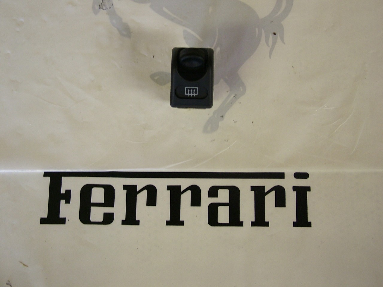 [180677] Ferrari 360 Switch For Rear Window (Used)