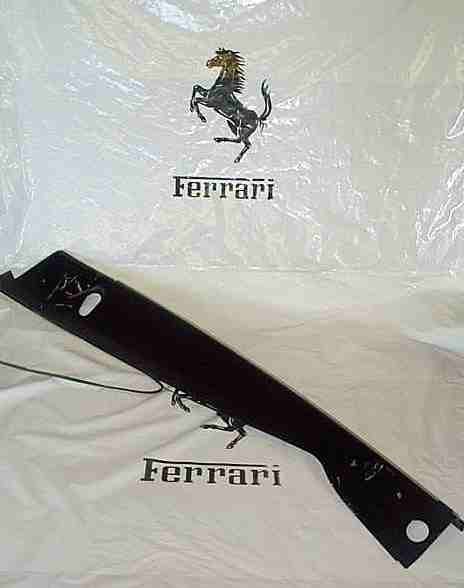 [64789200] R.H Outer Moulding (Used)