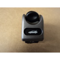 [171066] OPEN TRUNK HOOD BONNET SWITCH (Used)