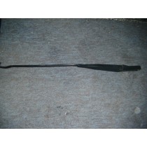 [65849500] PASSENGER SIDE WINDSHIELD WIPER ARM (Used)