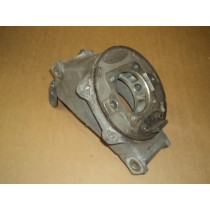 [162938] R.H. REAR HUB HOLDER (Used)