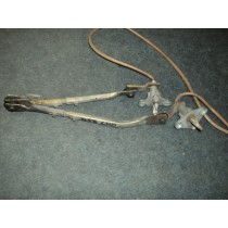 [65081300] COMPLETE WINDSHIELD WIPER LEVERAGE (Used)